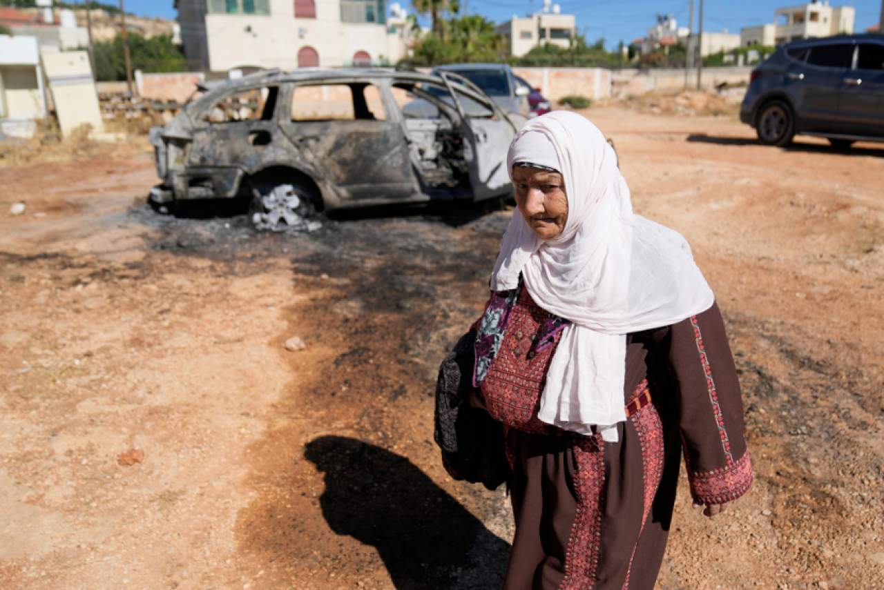 Pemukim Israel Serbu