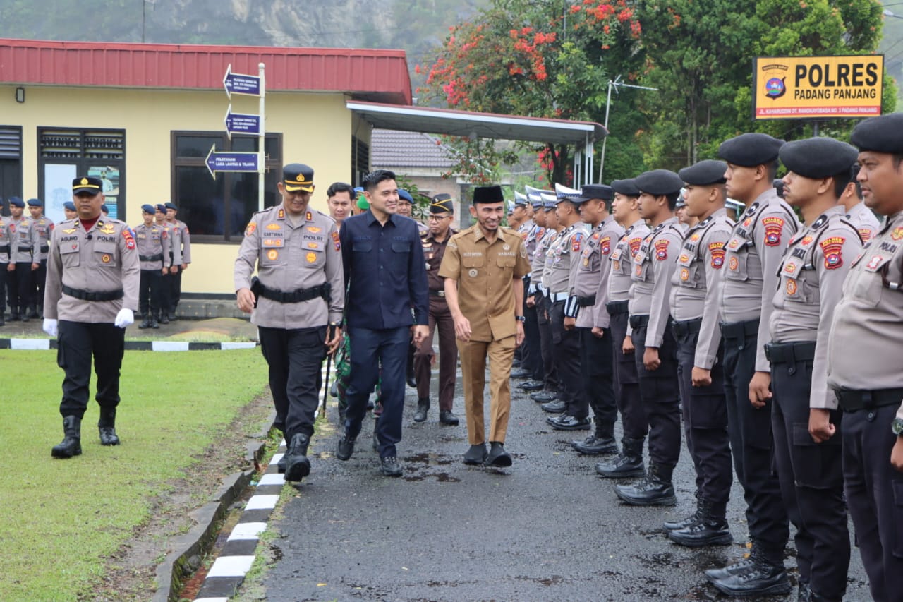 Polres Padang Panjang Gelar Apel Singgalang